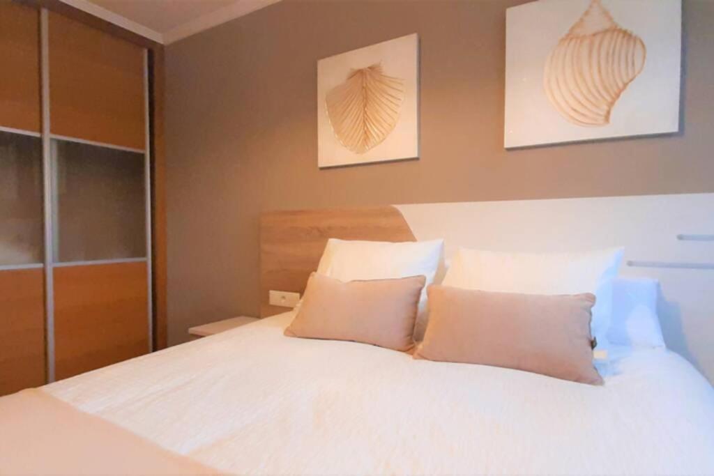 Apartamento Playa Foz Con Piscina Y Parking 010 Lägenhet Exteriör bild