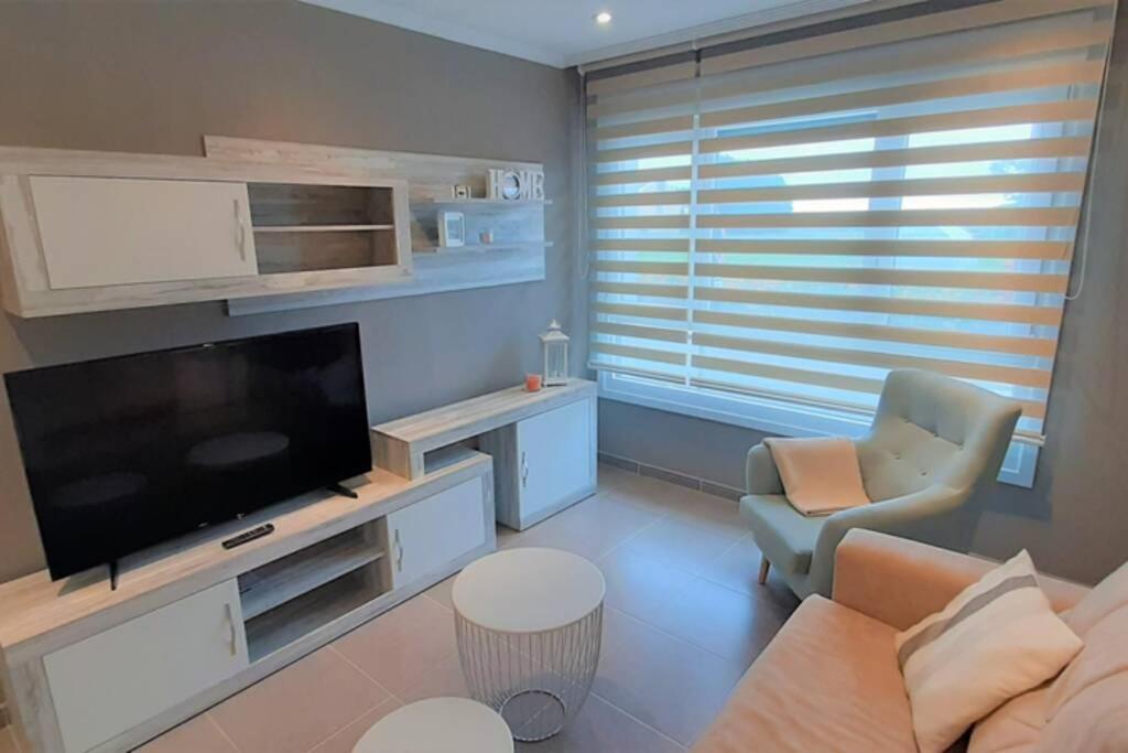 Apartamento Playa Foz Con Piscina Y Parking 010 Lägenhet Exteriör bild